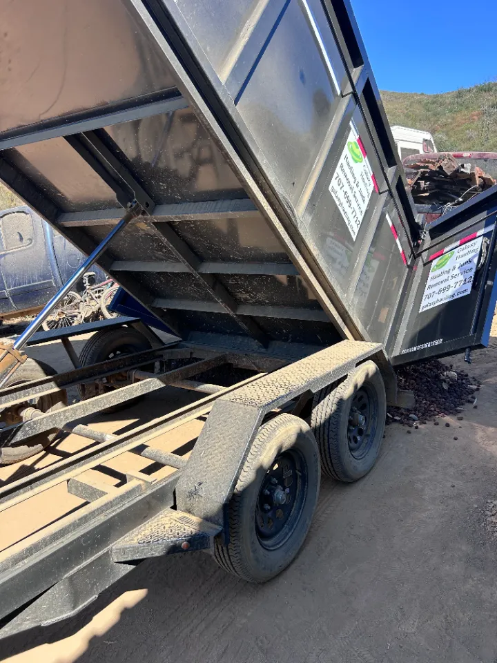 Galaxy Hauling & Junk Removal in Napa Valley