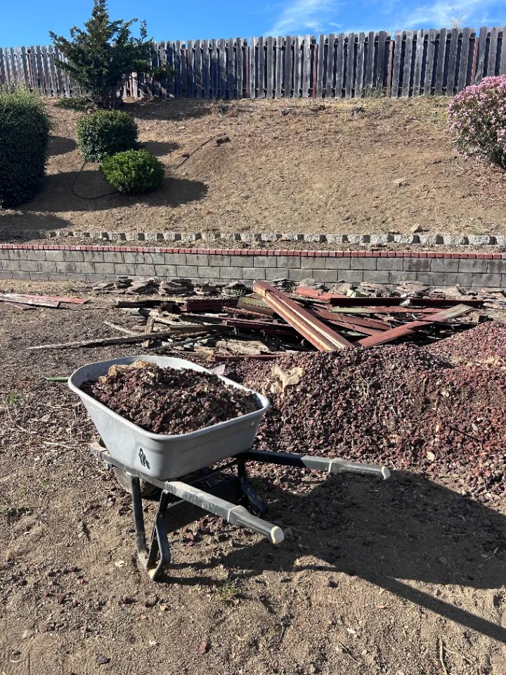 Galaxy Hauling & Junk Removal in Napa Valley